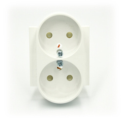 Efapel Logus90 element centralny do gniazda podwójnego z uziemieniem biały 90656 TBR